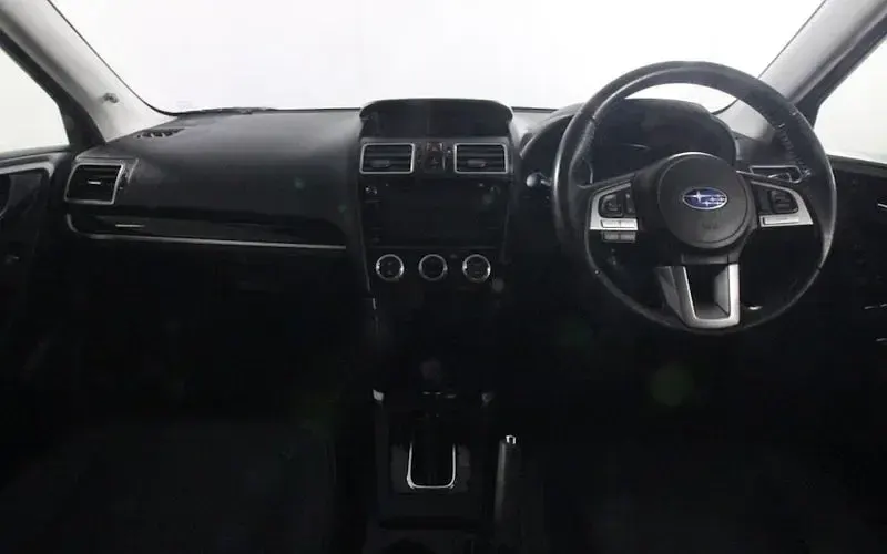 Used Subaru Forester Premium 147 HP (108 kW) 2017 Red SUV