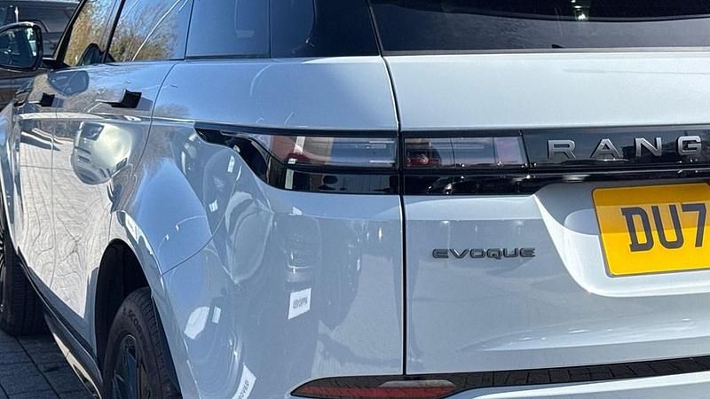 Used Land Rover Range Rover evoque SE Dynamic 2025 Grey SUV