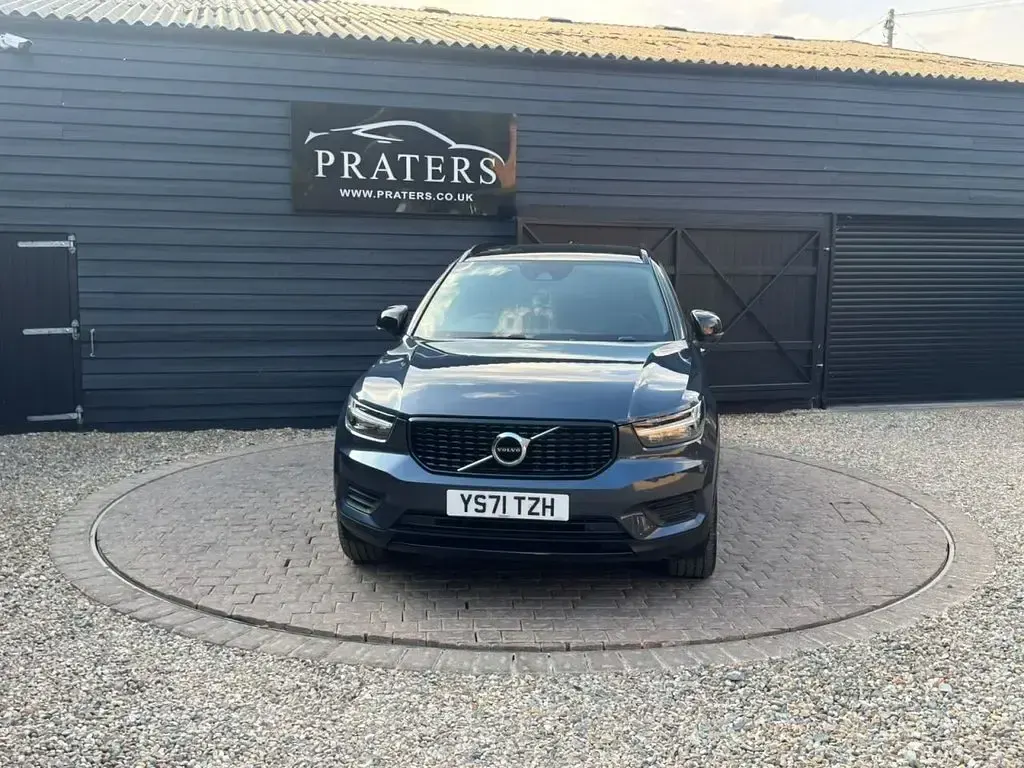 Used Volvo XC40 R-Design 197 HP (144 kW) 2021 Blue SUV