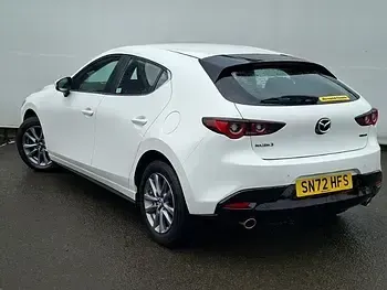 Used Mazda 3 122 HP (89 kW) 2022 White Hatchback