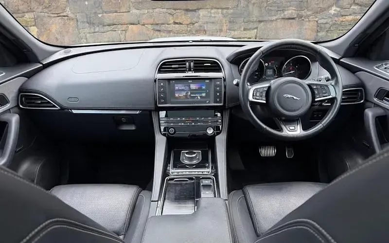 Used Jaguar F-Pace S 300 HP (220 kW) 2017 White SUV