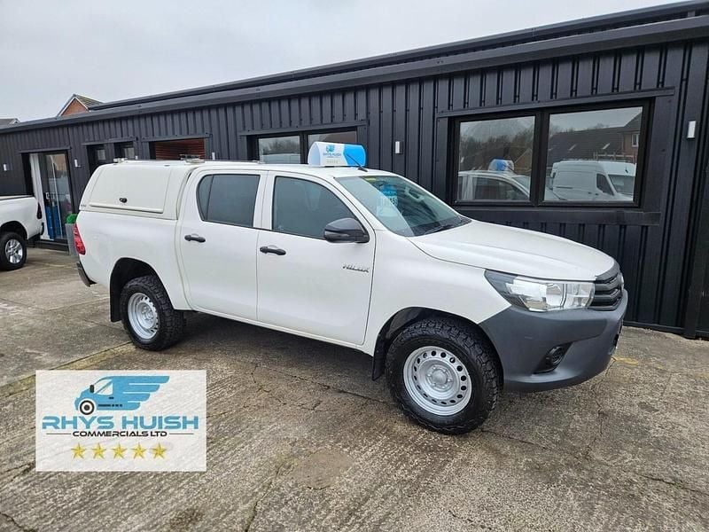 Used Toyota HiLux Active 2018 White Pickup