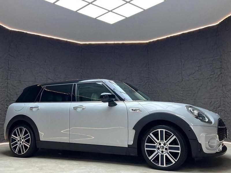 Used Mini Cooper Clubman Exclusive 192 HP (141 kW) 2019 Silver Estate