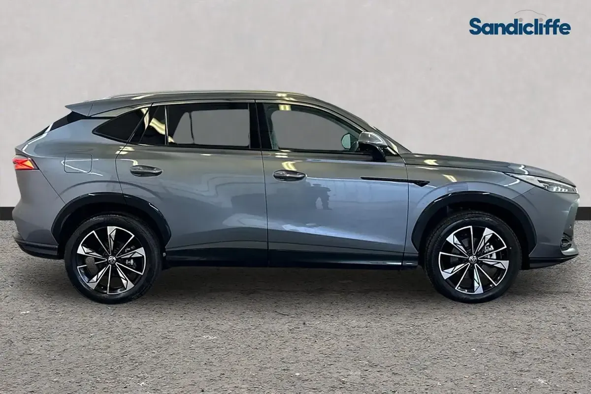 Usado MG HS Trophy 169 CV (124 kW) 2024 Gris SUV