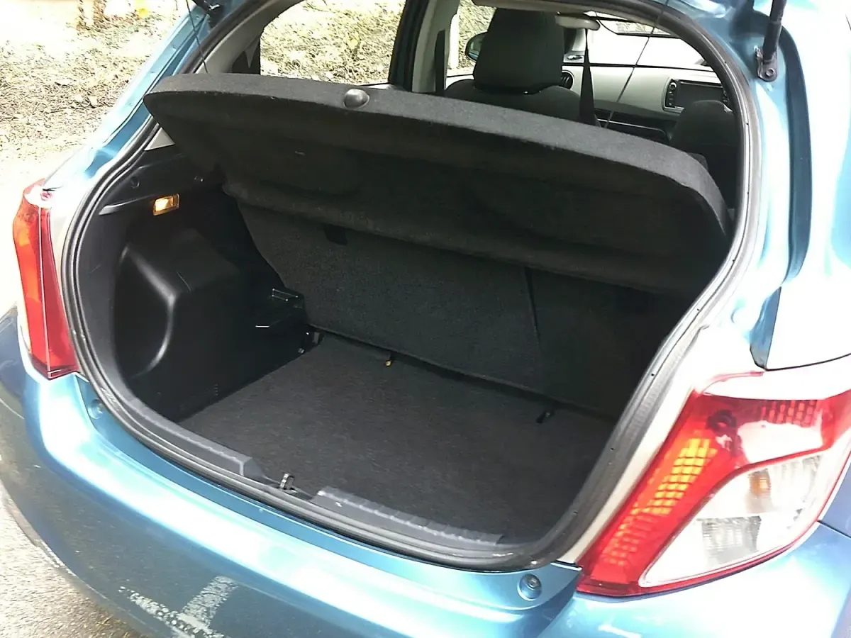Used Toyota Yaris 2011 Turquoise Hatchback
