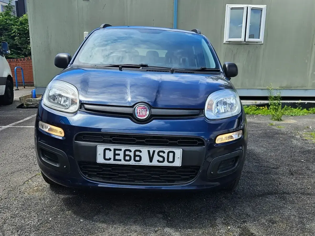 Used Fiat Panda Easy 69 HP (50 kW) 2017 Blue Hatchback