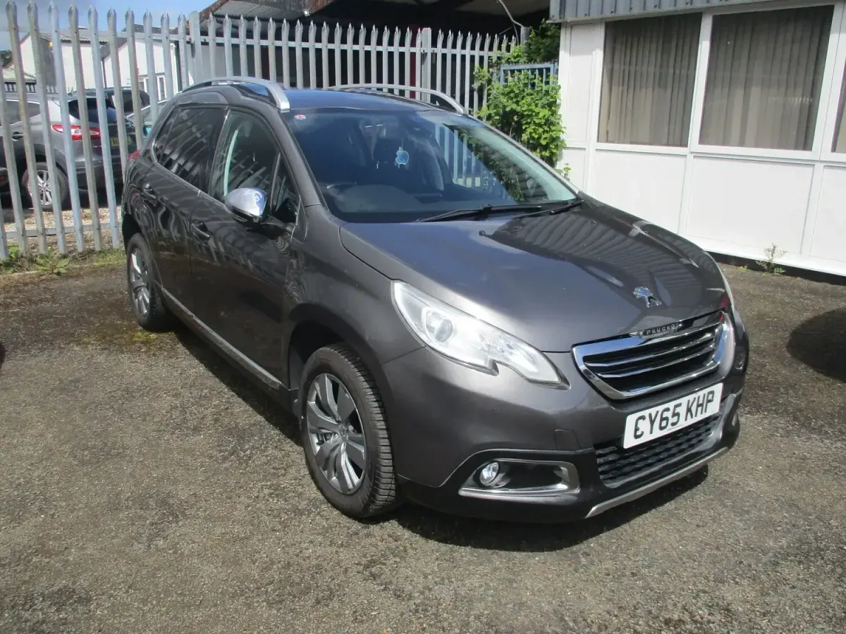 Used Peugeot 2008 Allure 92 HP (67 kW) 2015 Grey SUV