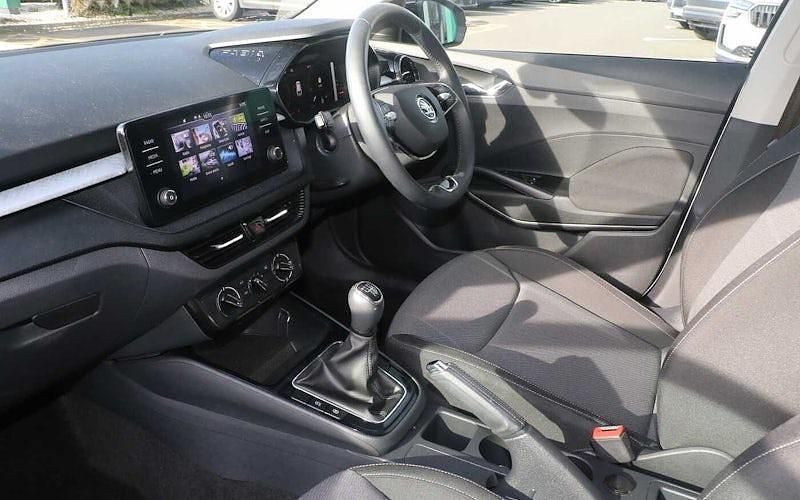 Used Skoda Fabia Colour Edition 80 HP (58 kW) 2023 Candy white body / black magic pearl effect roof Hatchback