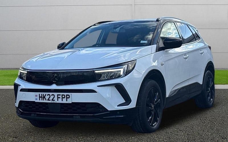 Used Vauxhall Grandland X GS Line 131 HP (96 kW) 2022 White SUV