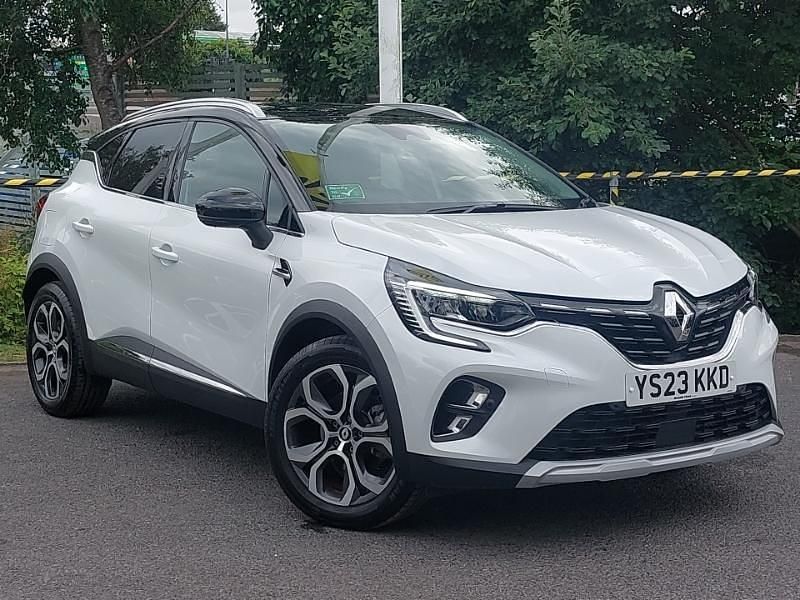 White Used 2023 Renault Captur Techno SUV | £18,698 (Fair price) - Image 1/4