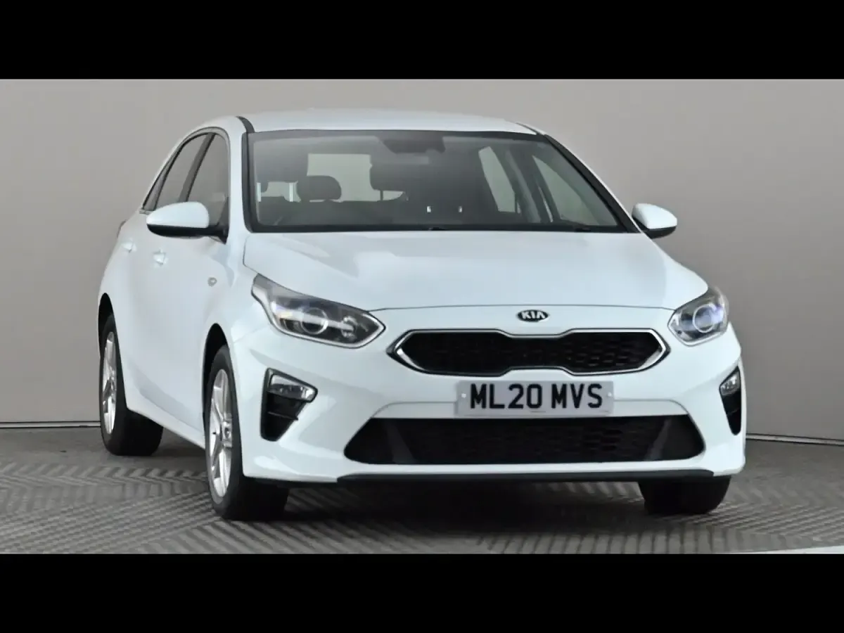 Used Kia Ceed 120 HP (88 kW) 2020 White Hatchback