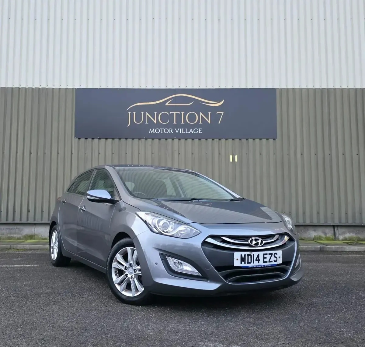 Begagnad Hyundai i30 Style 128 HK (94 kW) 2014 Grå Halvkombi