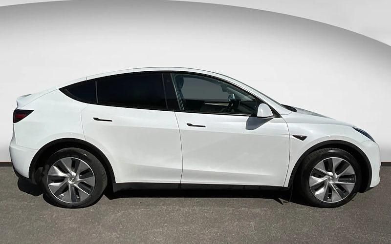 Used Tesla Model Y Long Range AWD 286 kW (389 HP) 2025 SUV