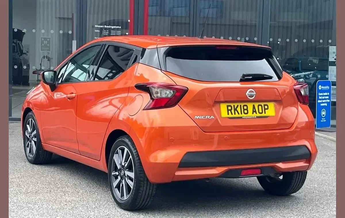 Used Nissan Micra N-Connecta 90 HP (66 kW) 2018 Orange Hatchback