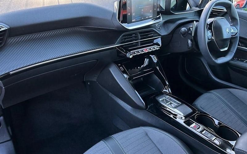 Used Peugeot 208 Allure Premium 131 HP (96 kW) 2022 Red Hatchback