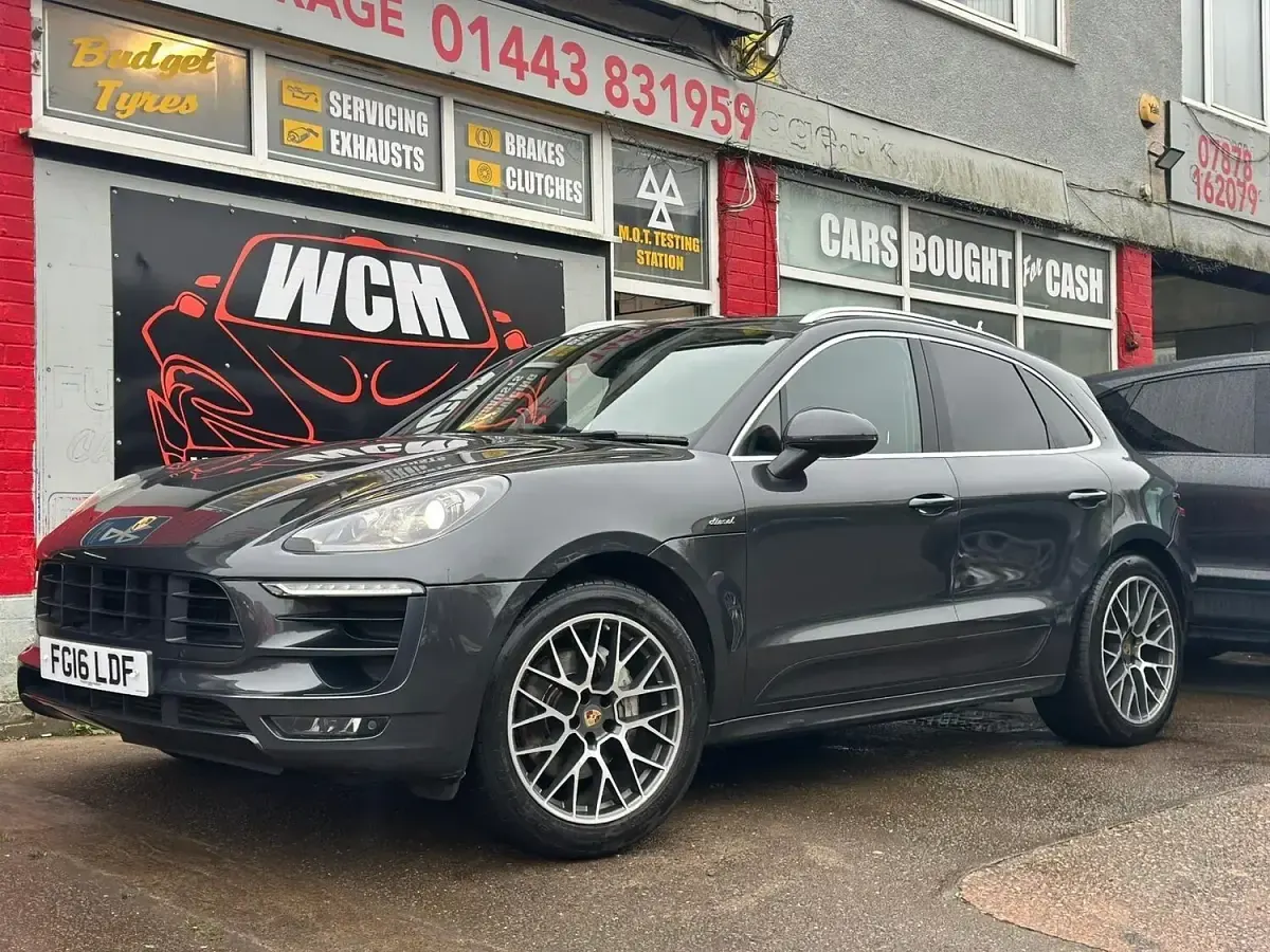 Used Porsche Macan 258 HP (189 kW) 2016 Grey SUV