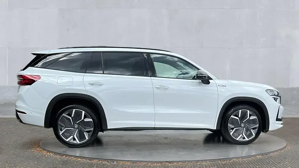 Used Skoda Kodiaq SportLine 150 HP (110 kW) 2026 White SUV