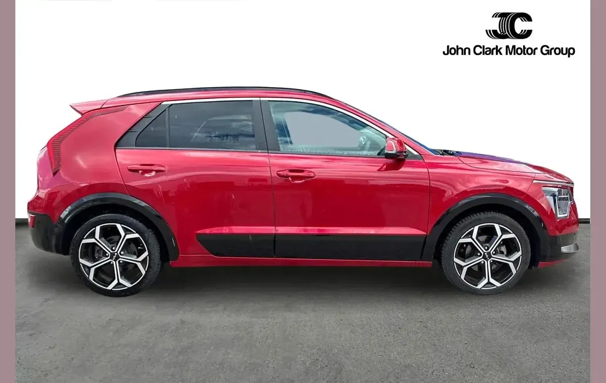 Used Kia Niro 139 HP (102 kW) 2024 Red SUV