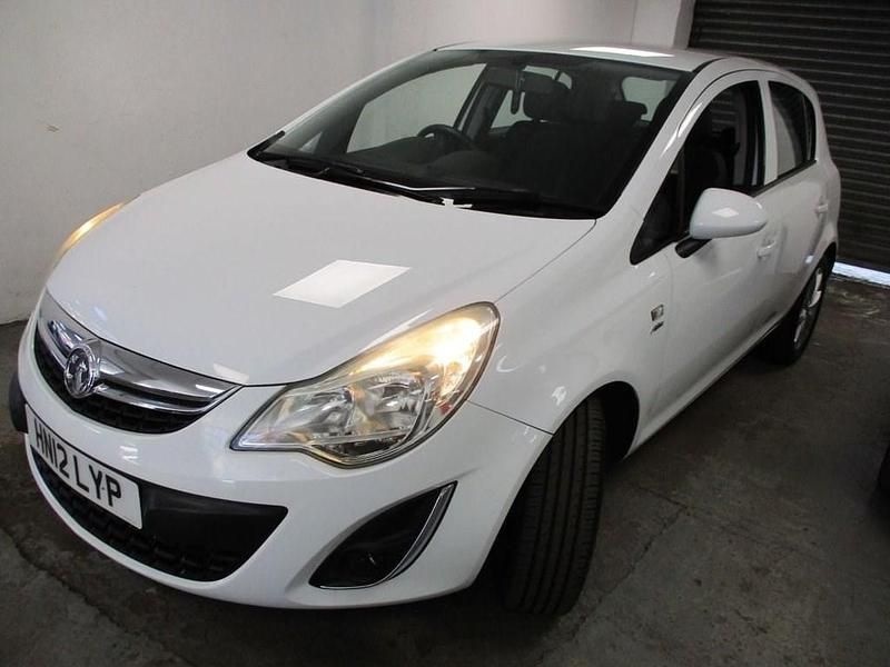 Used Vauxhall Corsa Active 100 HP (73 kW) 2012 White Hatchback