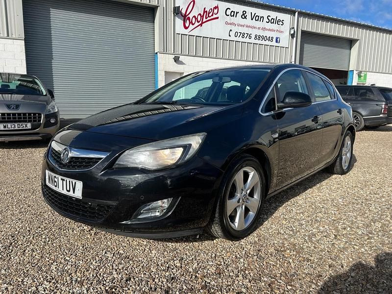 Used Vauxhall Astra SRi 165 HP (121 kW) 2011 Black Hatchback