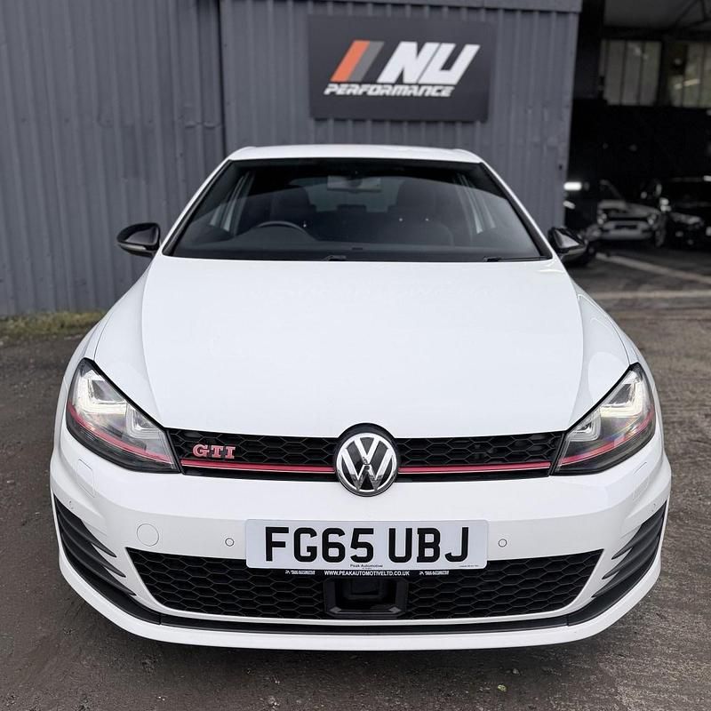 Used VW Golf VII GTI 300 HP (220 kW) 2015 White Hatchback