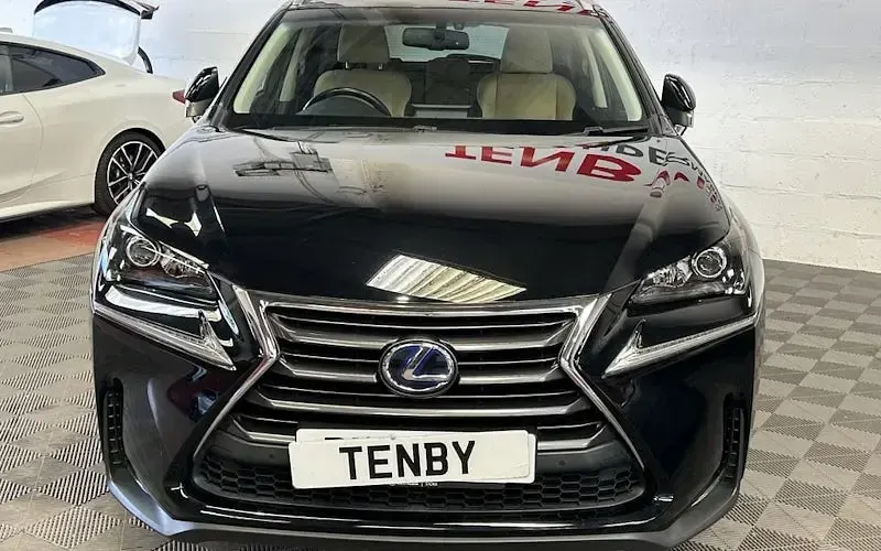 Used Lexus NX300h Luxury Line 197 HP (144 kW) 2017 SUV