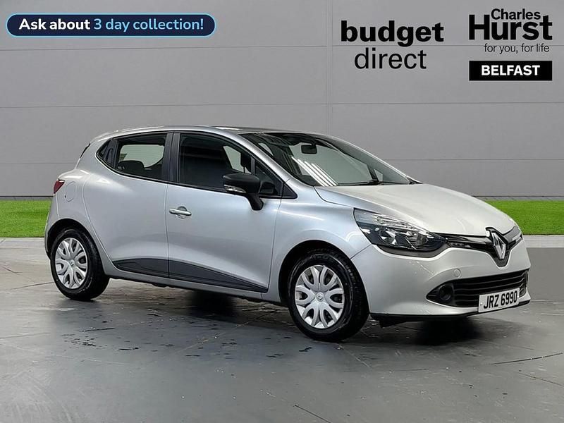 Silver Used 2015 Renault Clio IV Expression Hatchback | £4,999 (A bit pricey) - Image 1/4