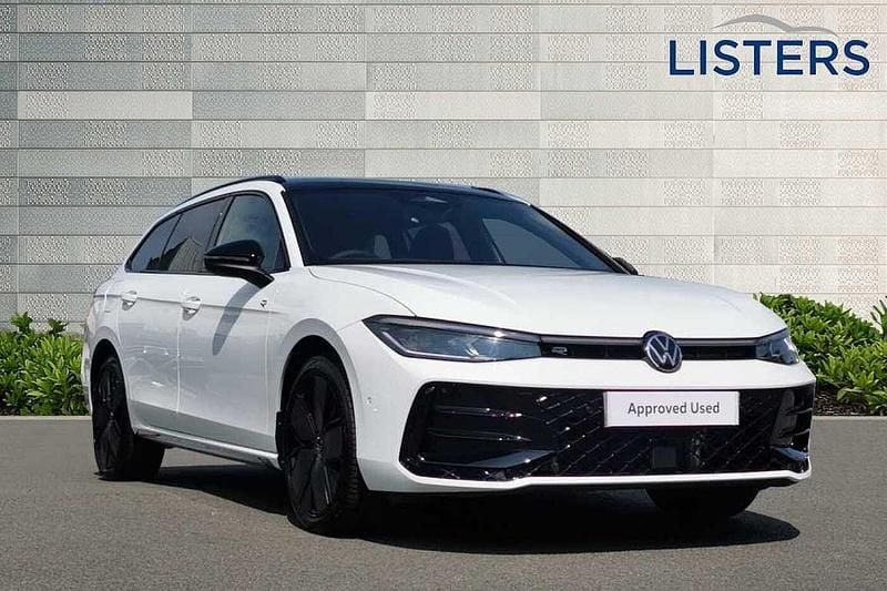 Used VW Passat R-line 204 HP (150 kW) 2025 Pure white grenadilla black Estate