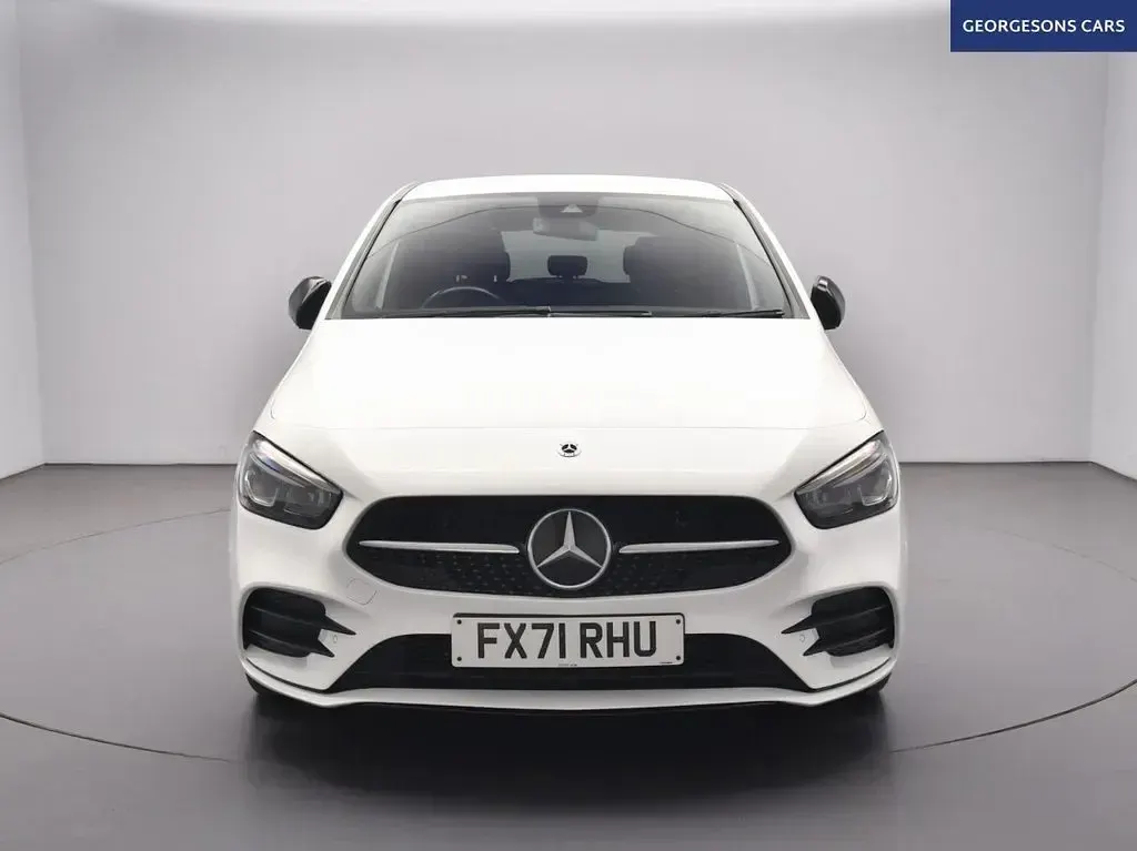 Used Mercedes B250 AMG line 109 HP (80 kW) 2022 White Hatchback