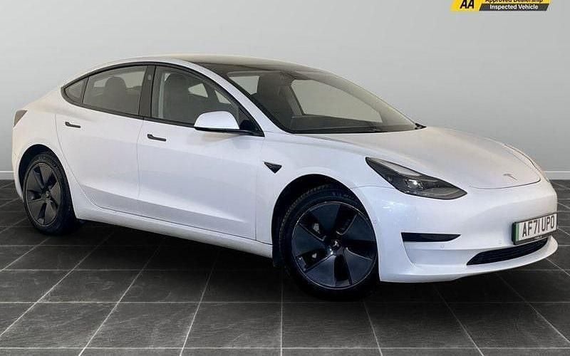 White Used 2021 Tesla Model 3 Standard Range Sedan | £16,995 (Fair price) - Image 1/3