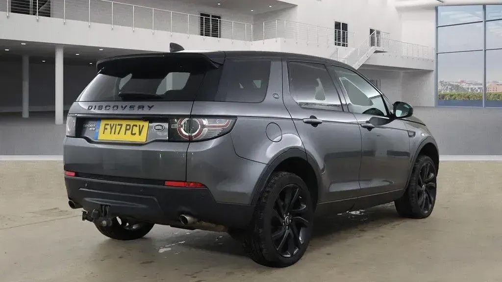 Second-hand Land Rover Discovery Sport HSE 180 CP (132 kW) 2017 Gri SUV