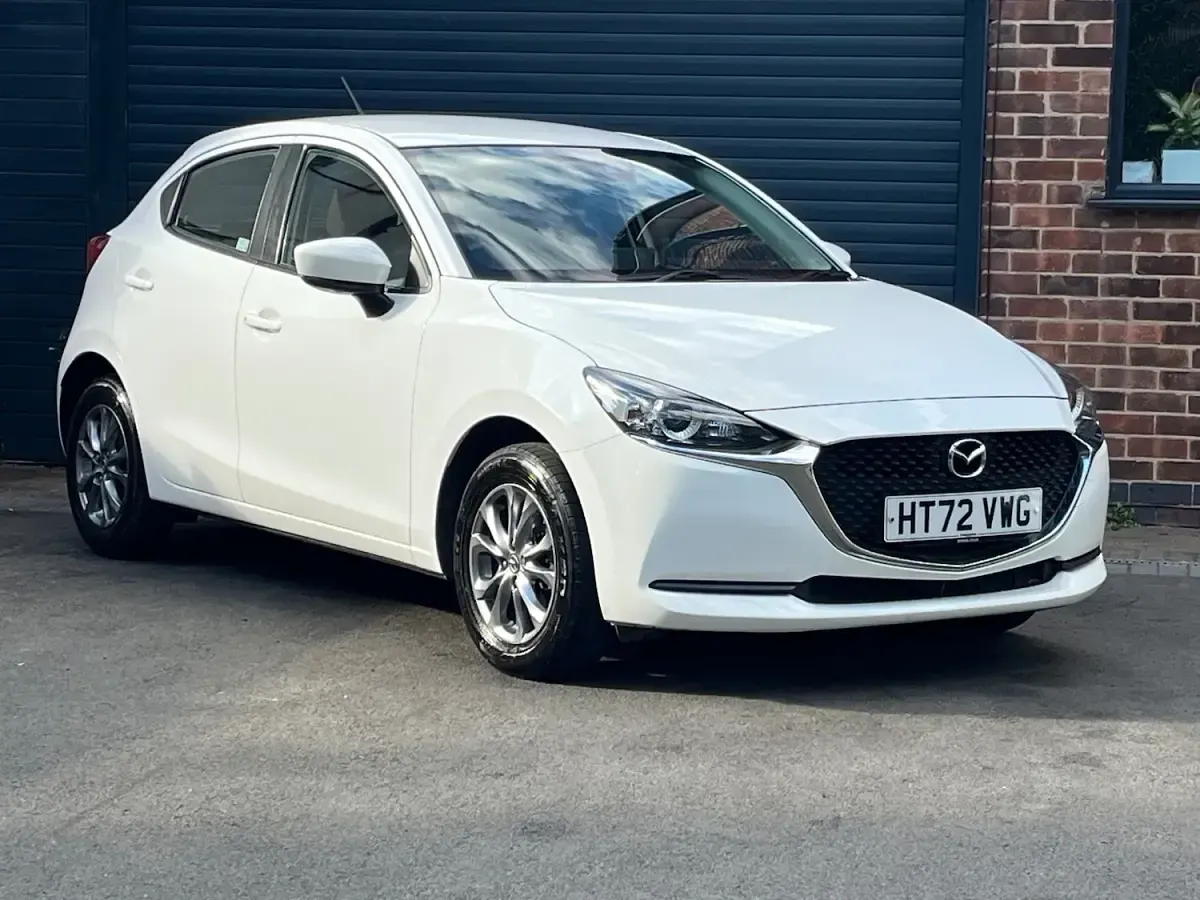 Used Mazda 2 116 HP (85 kW) 2023 White Hatchback