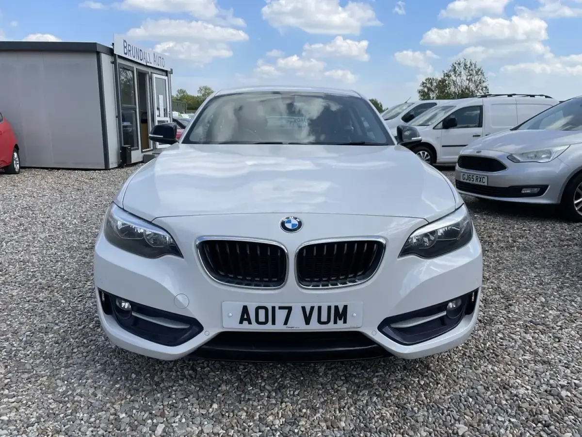 Begagnad BMW 218 Sport Line 2017 Vit Sportkupé