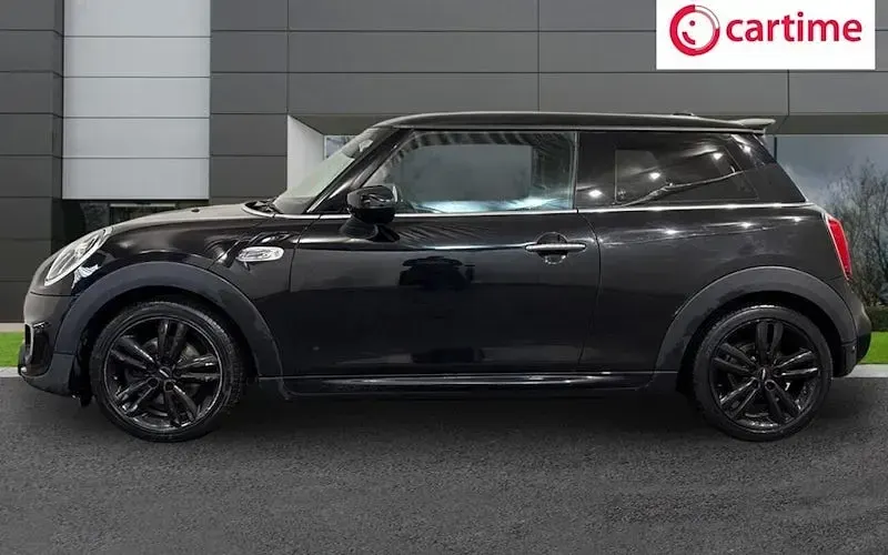 Used Mini Cooper S Hatch 192 HP (141 kW) 2019 Black Hatchback