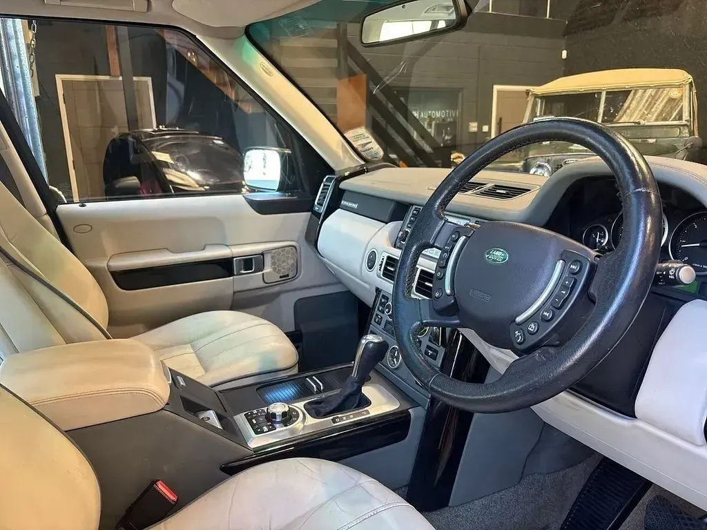 Begagnad Land Rover Range Rover Vogue 272 HK (200 kW) 2007 Grön SUV