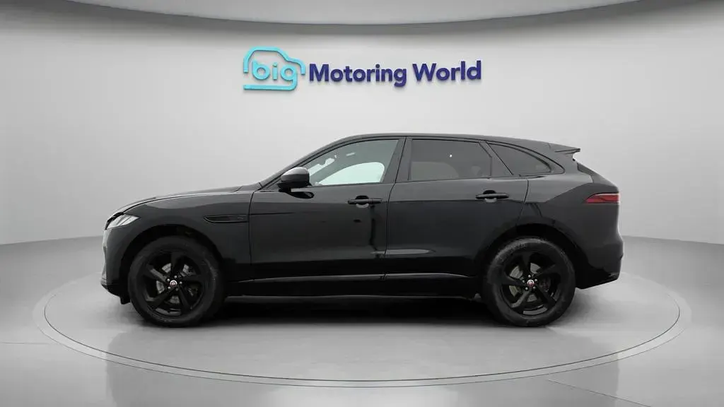 Used Jaguar F-Pace R-Dynamic 204 HP (150 kW) 2022 Black SUV