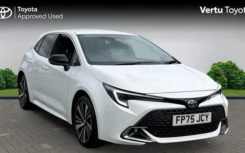 Used Toyota Corolla Design 140 HP (102 kW) 2026 Hatchback