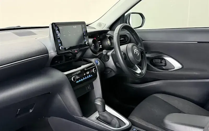 Used Toyota Yaris Hybrid 116 HP (85 kW) 2026 Estate