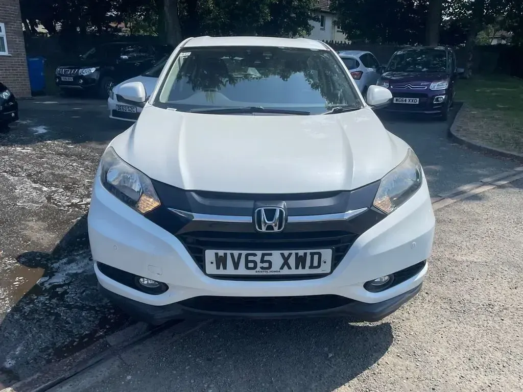 Used Honda HR-V SE 120 HP (88 kW) 2015 White SUV