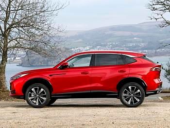 New MG HS SE 169 HP (124 kW) 2026 Tri coat  dynamic red SUV