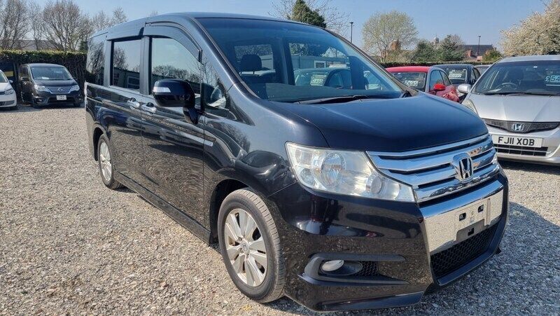 Brown Used 2025 Honda Stepwgn MPV | £7,995 - Image 1/4