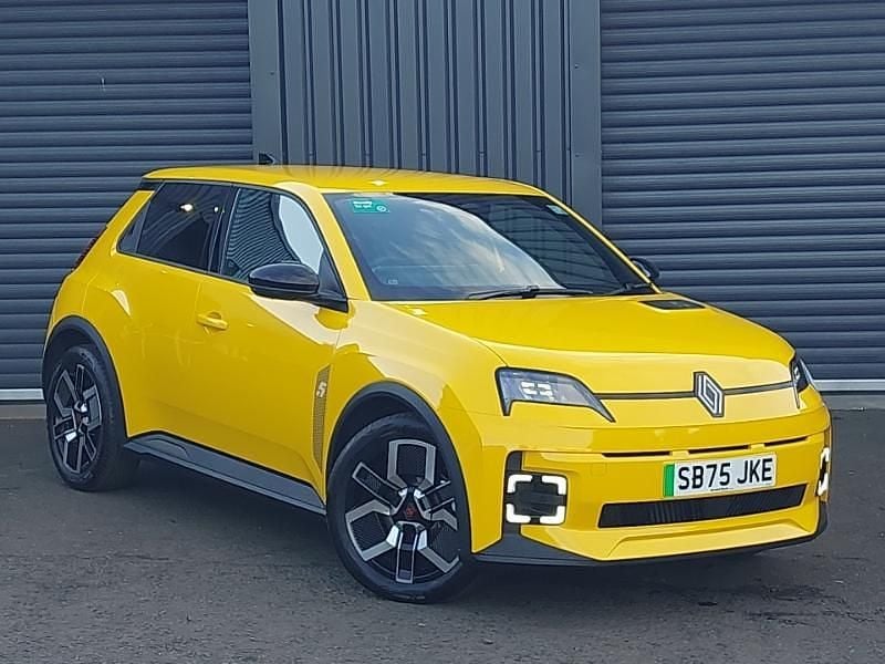 New Renault R5 Urban 88 kW (120 HP) 2025 Yellow Hatchback