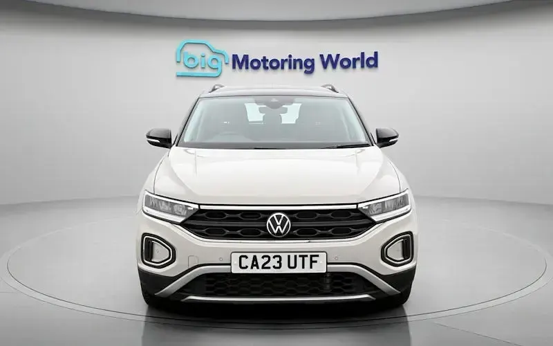 Usado VW T-Roc S 110 HP (80 kW) 2023 Cinzento SUV