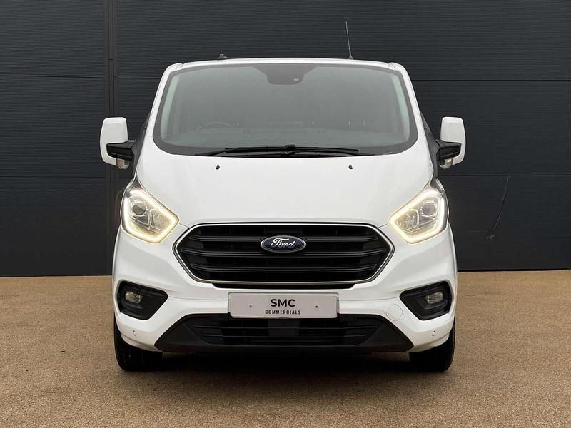 Used Ford Transit Custom Limited 130 HP (95 kW) 2021 White Van
