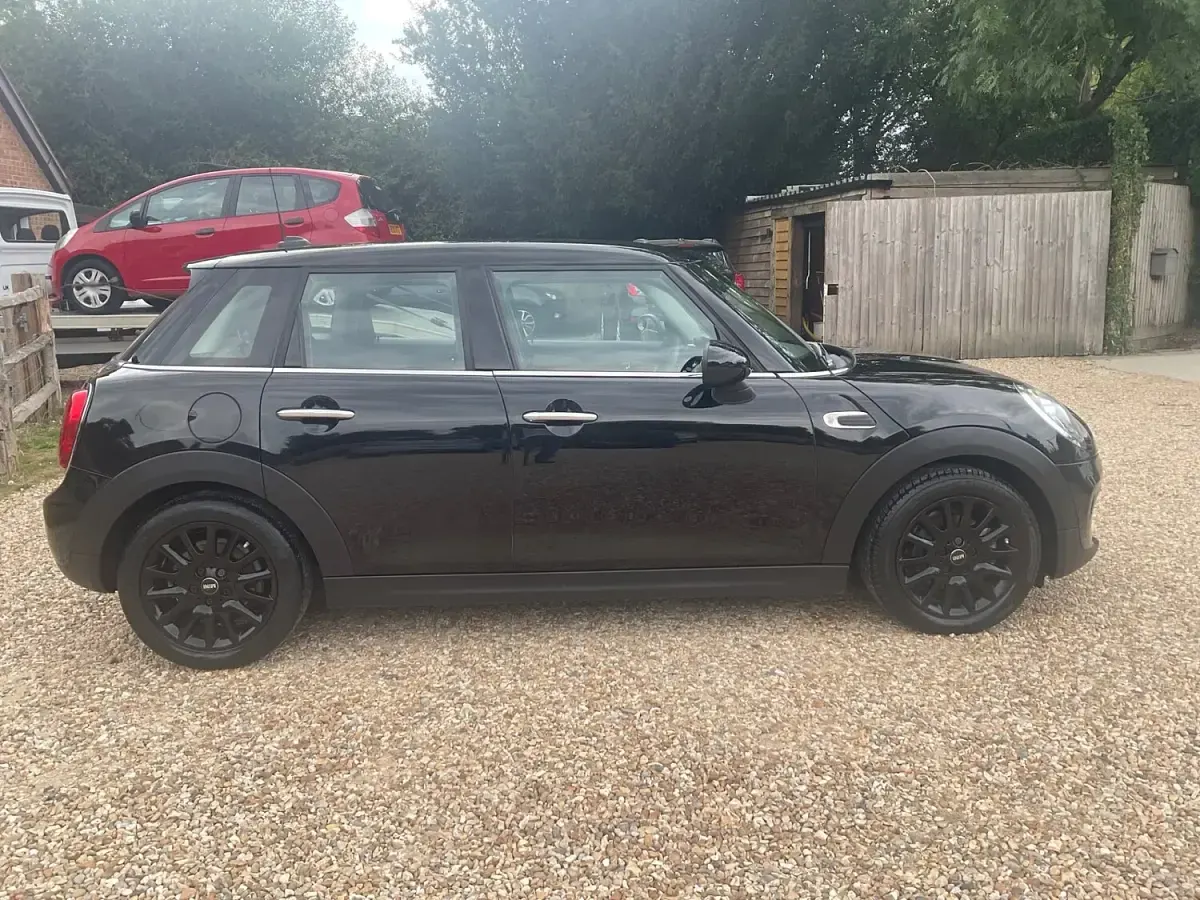 Used Mini Cooper Classic 2019 Black Hatchback