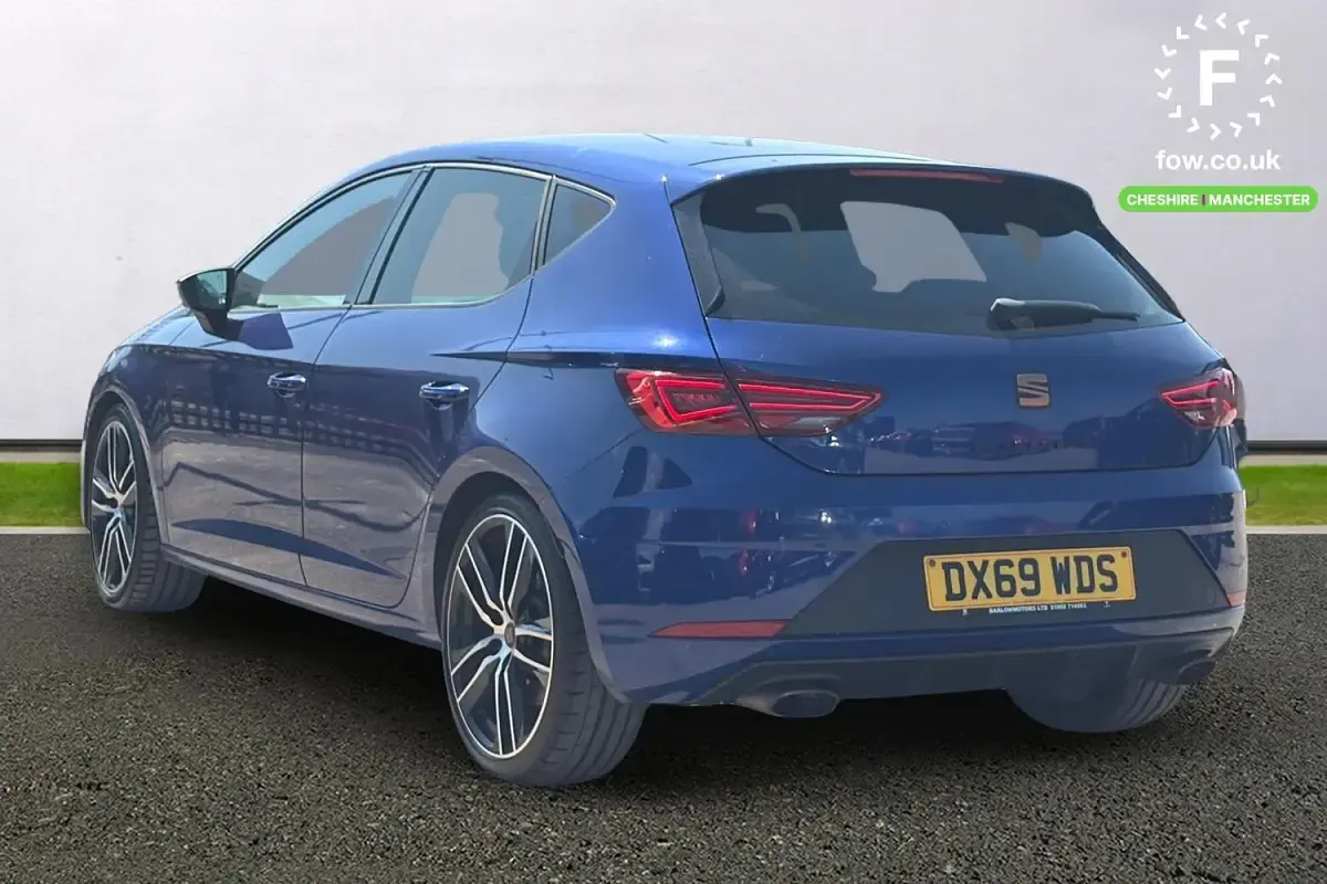 Used Seat Leon CUPRA 290 HP (213 kW) 2019 Blue Hatchback