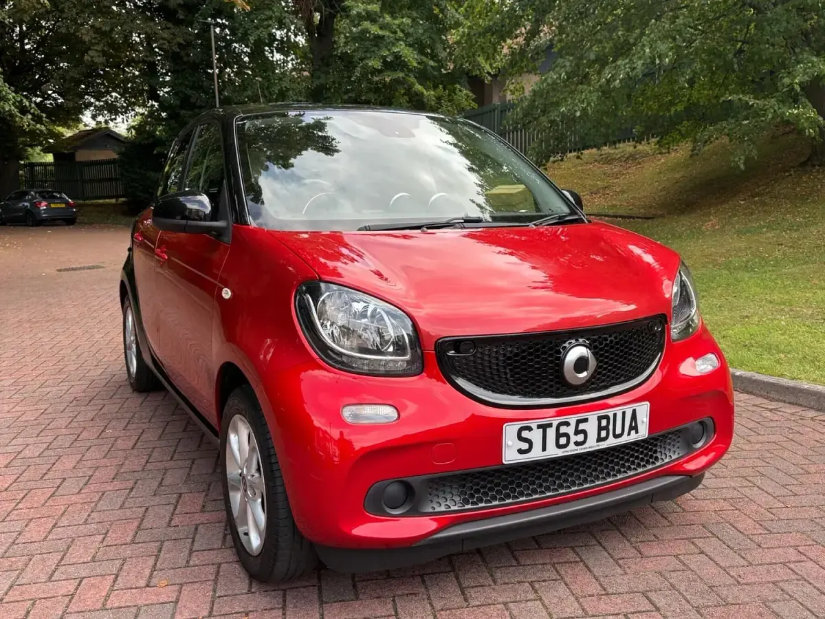 Used Smart ForFour Passion 2015 Red Hatchback