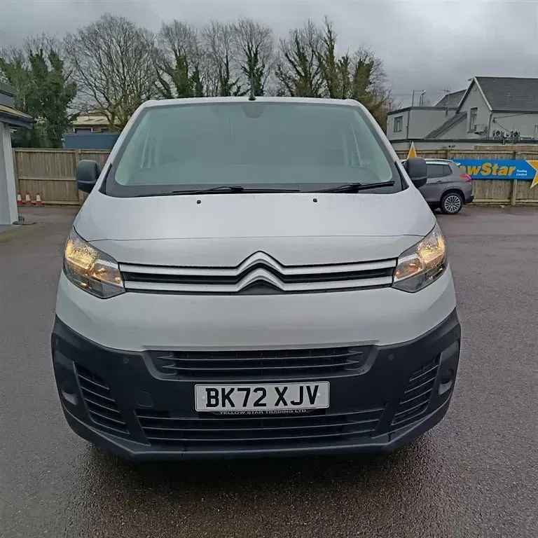 Używany Citroën Dispatch 2022 Biały Minivan