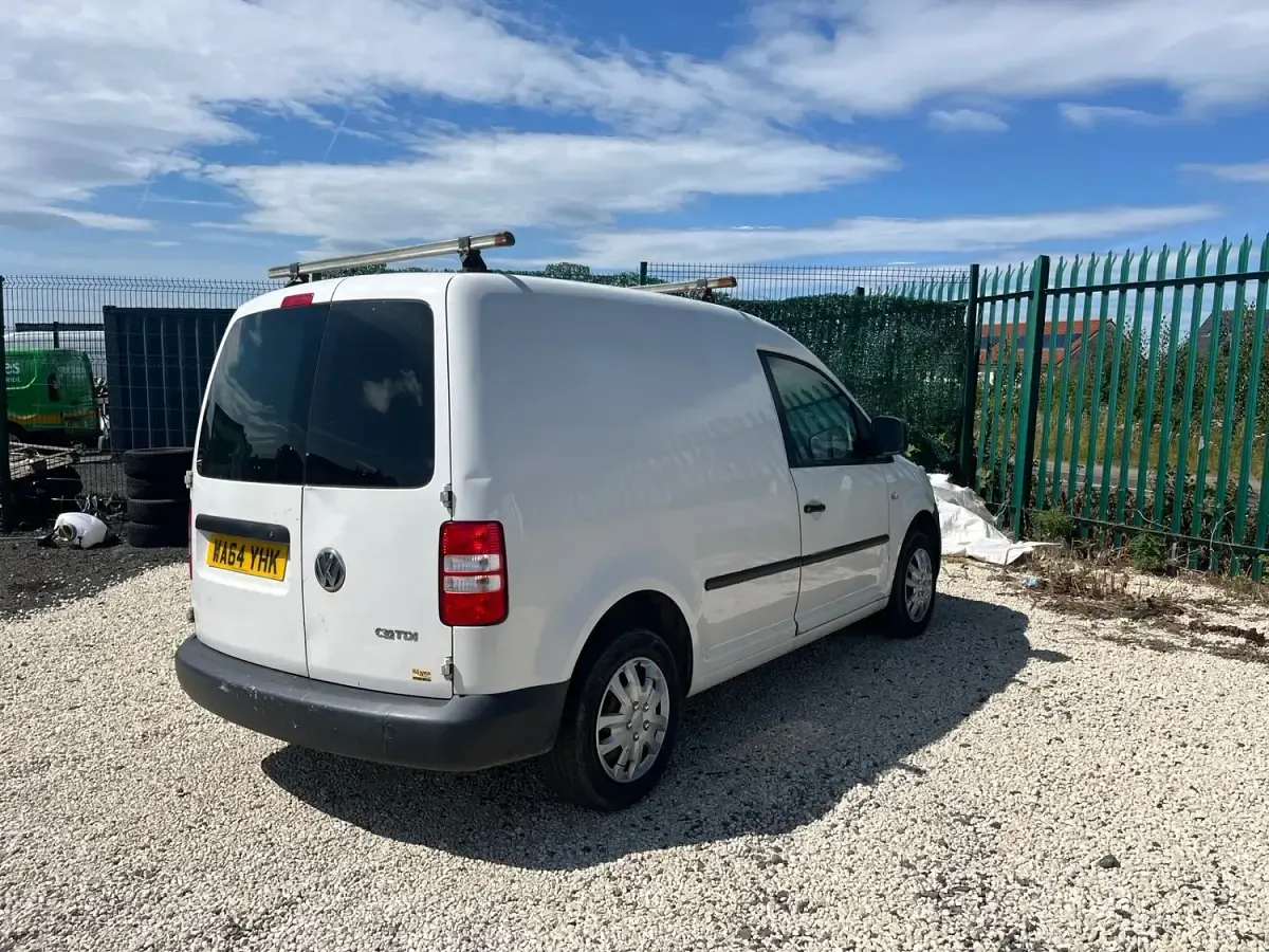 Used VW Caddy Startline 75 HP (55 kW) 2014 White MPV