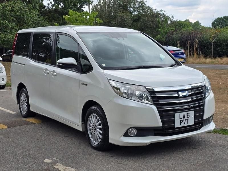 Used Toyota Noah 2016 White MPV